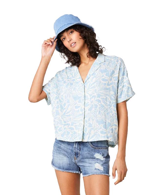 Sunchaser Shirt in Blue & White Fashionable Short Sleeve Shirt