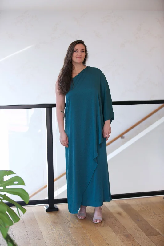 NYLAND Phoenix One Shoulder Maxi Dress Cozy Cold-Shoulder Maxi Dress